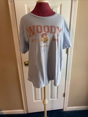 Disney Toy Story Woody Size Large Graphic Tee in Light Blue